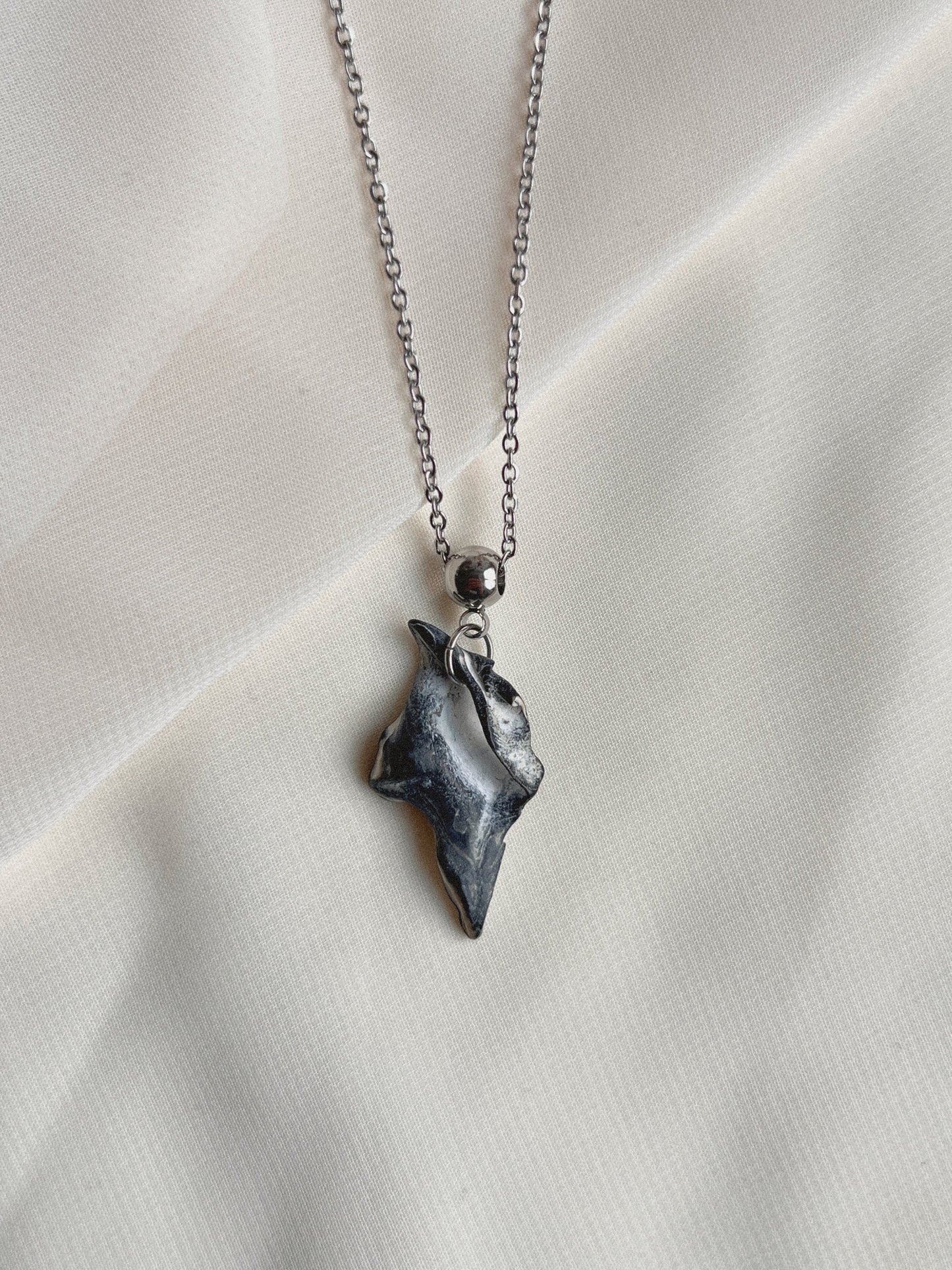 unieke schelpen ketting van rvs, strand outfit inspiratie