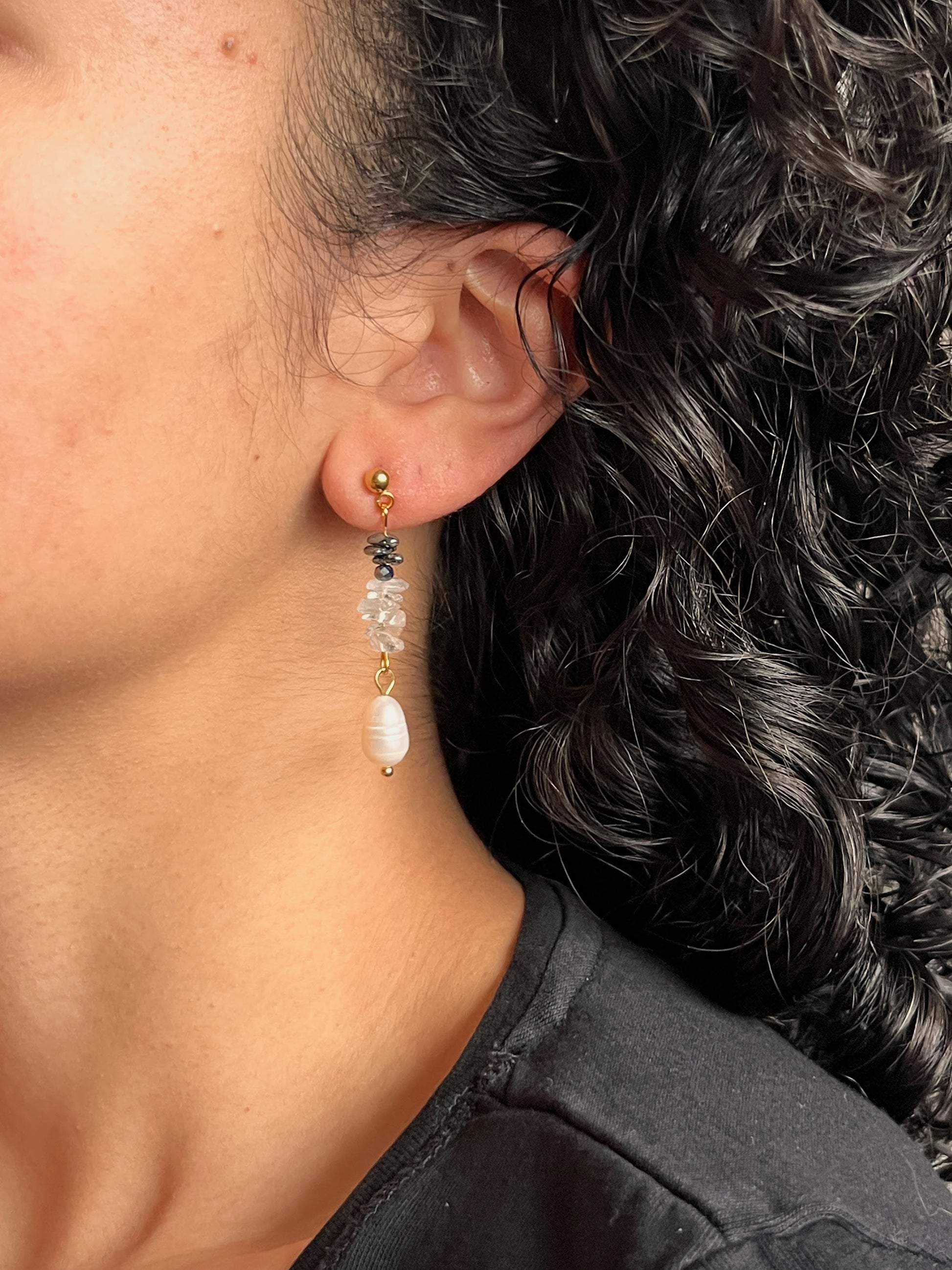 one of a kind oorbellen met edelstenen, geschikt als unieke bruidssieraden of cadeau