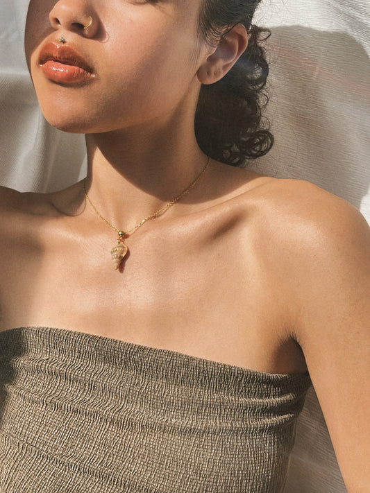 zonnige fotoshoot idee voor sieraden
