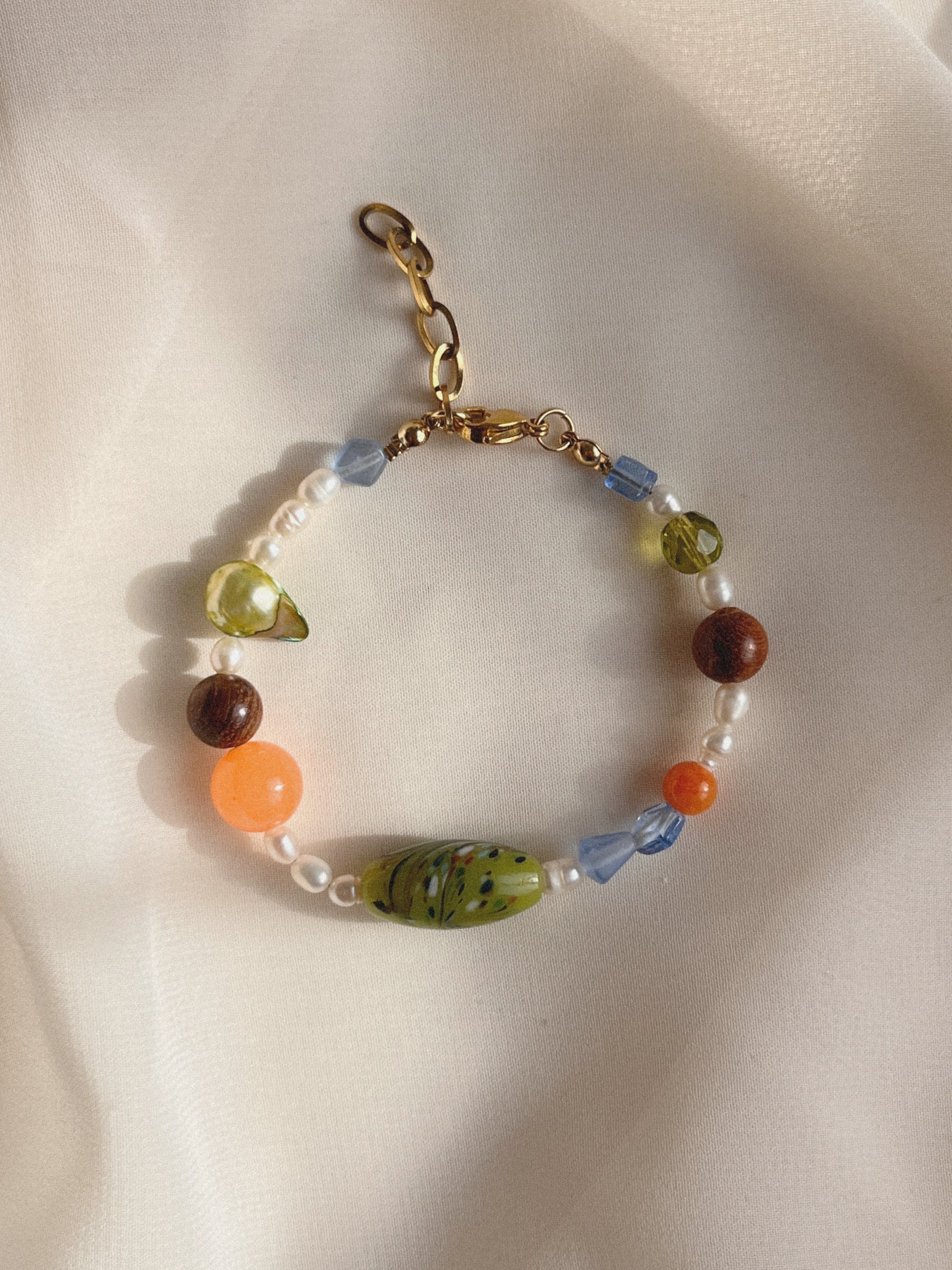 unieke kralen armband met parels kleurrijke stenen